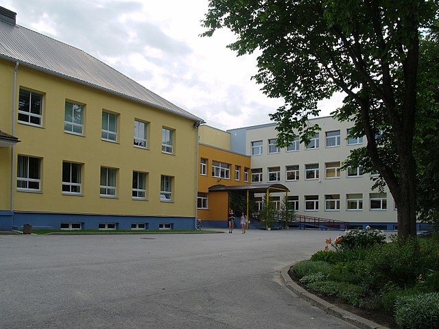 Kose_Gümnaasium_2013.jpg