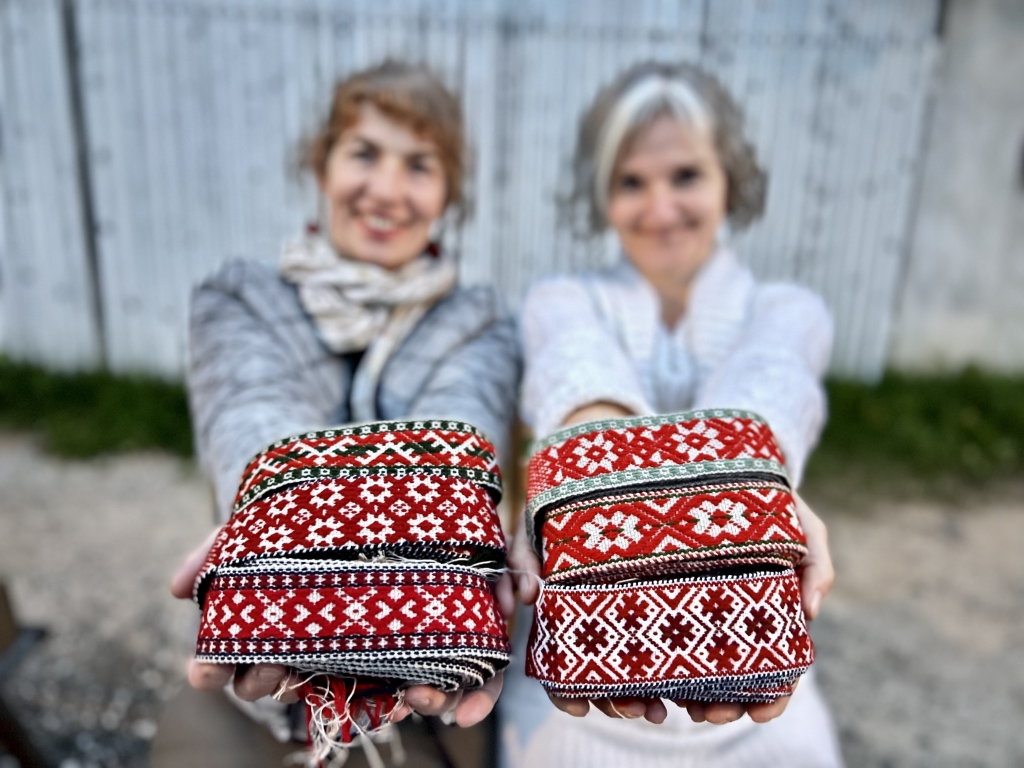 Kristel ja Veinika, Margoti vöödega.Foto_KadriPikkmetsjpg.jpg